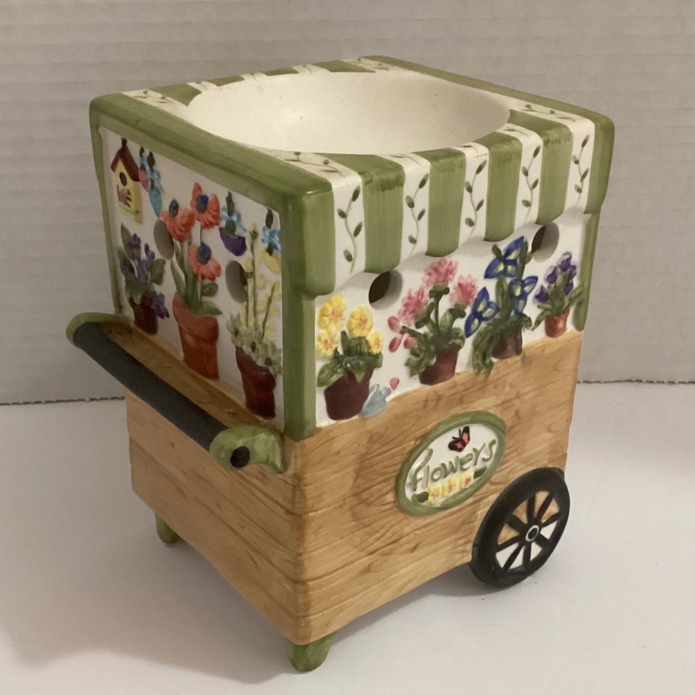 Yankee Candle Ceramic Flower Cart Tea Light Wax Melt Warmer